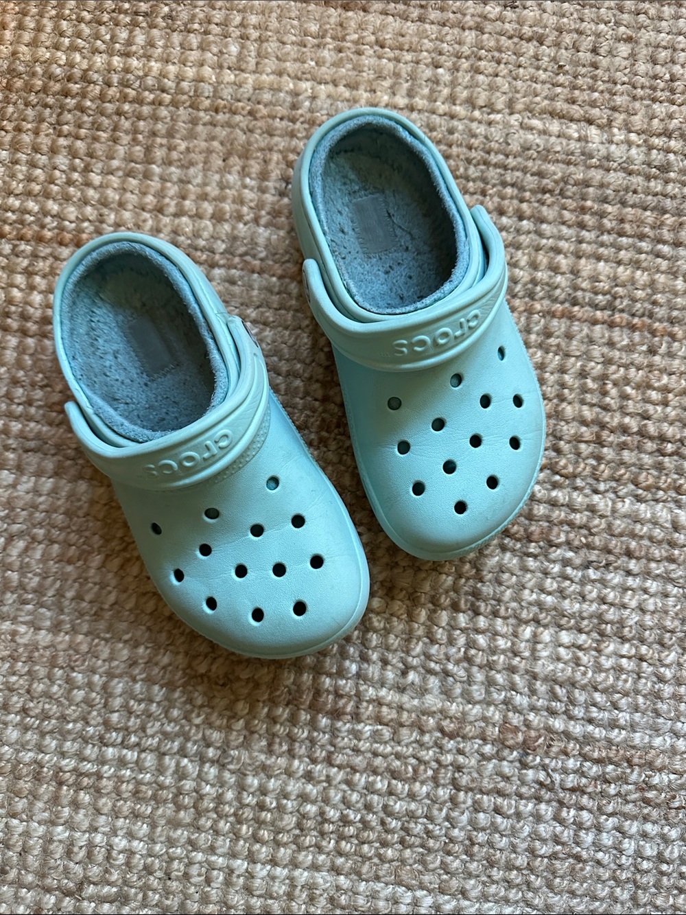 CROCS Kids Clog Light Blue with Fuzzy Lining